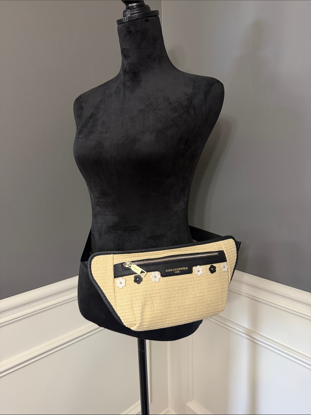 NWOT, Karl Lagerfeld Beige and Black Raffia Crossbody Belt Bag